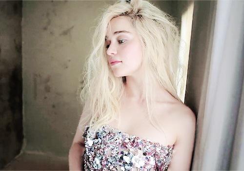Daenerys Targaryen tweet media