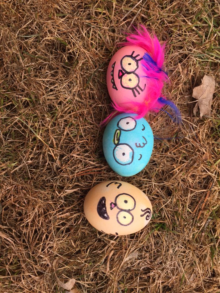 tjwarzone's tweet photo. The Easter eggs I made! @NickelodeonTV #harveybeaks http://t.co/kywRouETs0