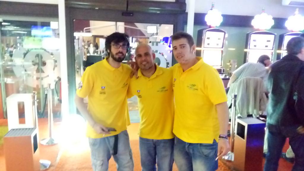 capdecoco's tweet photo. El staff @LevantePoker http://t.co/2xWkC0KYCc