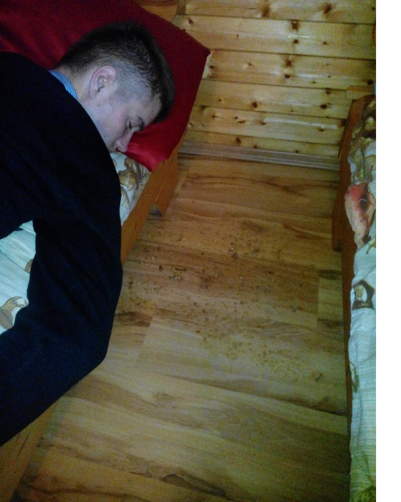 RTKintrigante's tweet photo. Nolika sodien tiesības ar automātu. Sodien svin. http://t.co/lqVKzLGx46
