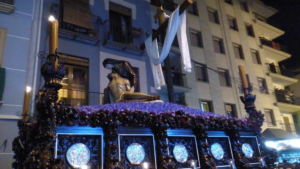 Marisbi's tweet photo. Viernes Santo IV @hintercalada http://t.co/C3pCGw2Mkg