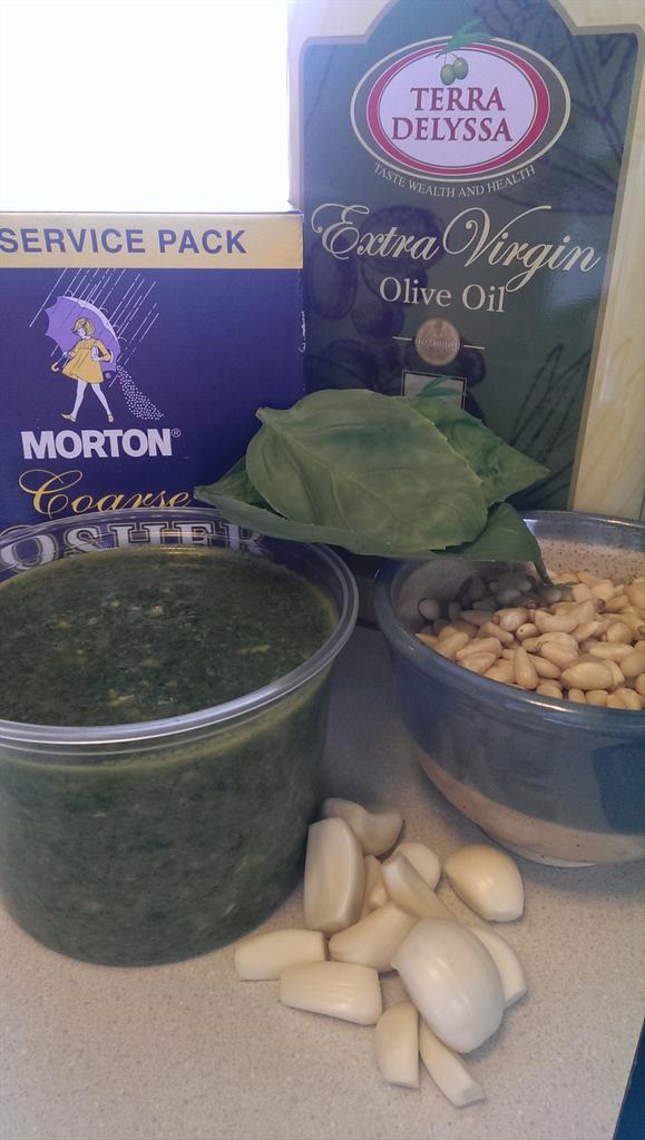 Eat...Simply tweet media