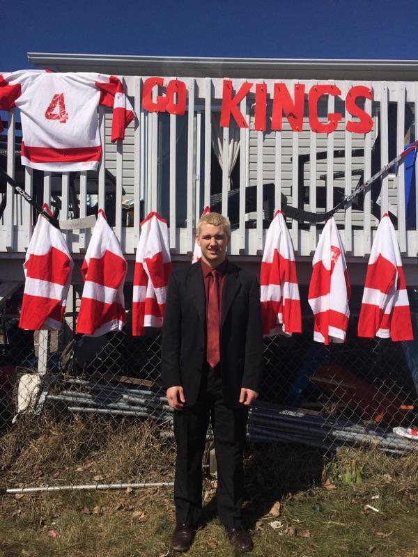 Colter96's tweet image. When @PLKingsCCHL fans do this to their deck! #playoffs #plk