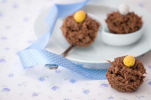 Easter isn't complete without some crunchy chocolate nests - FACT.  tiny.mn/1NNg8wA