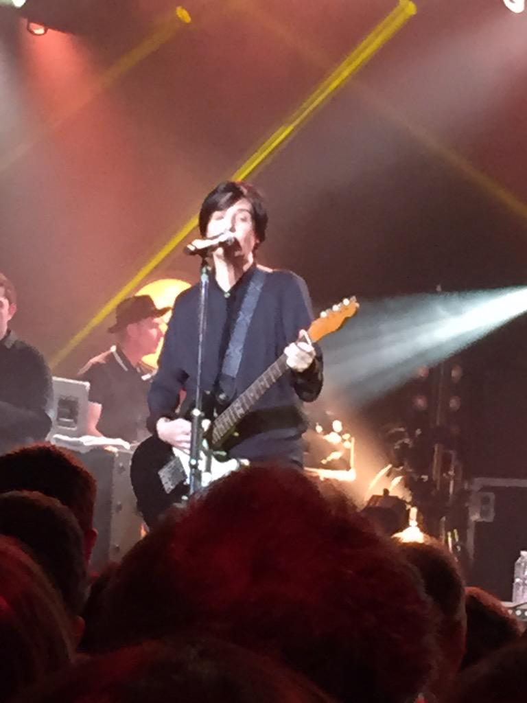 lara_mth's tweet photo. @alcalineF2 #texas#sharleenspiteri http://t.co/IquvTeJyEy