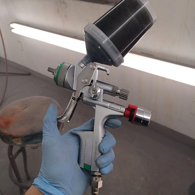 SATA_DanAm's tweet photo. Anyone have their RPS cups hanging off their #SATA gun? #Sataforlife #painthuffer #brotherhood http://t.co/Pmz3ug1OI6