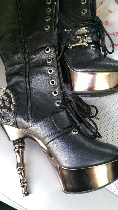 What a great  birthday. .lots of cool sexy stuff from the best Kat fans. http://t.co/FG58fWdcNz  #fbb<a href="/tag/strongwomen"class="tags"><span>#strongwomen</span></a><a href="/tag/fbb"class="tags"><span>#fbb</span></a>