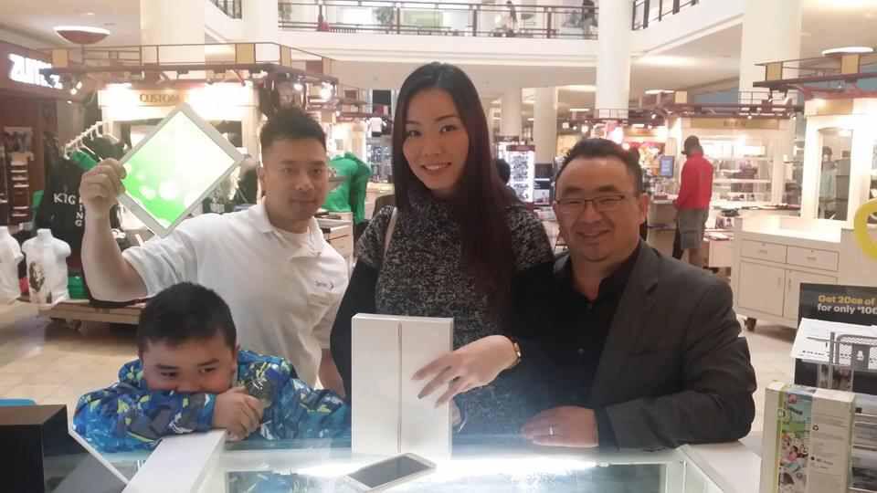 Don_Eltawely's tweet photo. Floriega brought some iPad joy to this wonderful family! #AppleBundle #WirelessView #WeDaBest @fullybop @YaSir_Ortiz http://t.co/1DhekXEON9