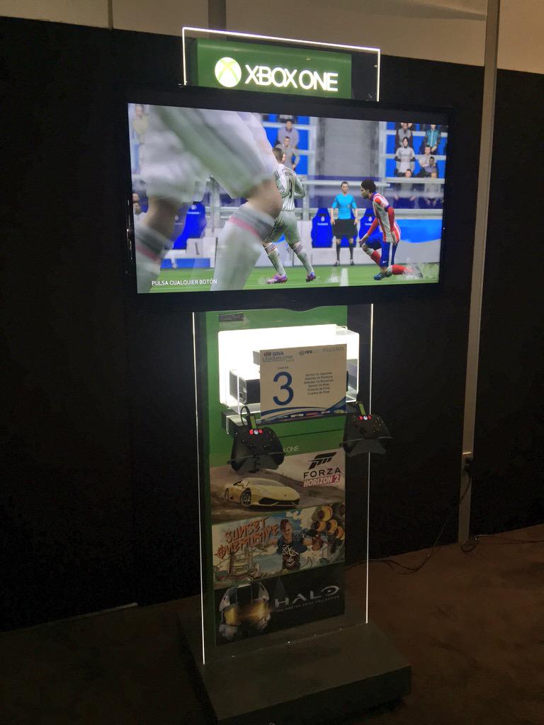 PabloFut's tweet photo. Chequen el nivel de consolas que nos mandó @eamexico para el Torneo FIFA #Sub13MX. Se va a poner bueno #SoyFIFERO http://t.co/k3OPKyEbM8