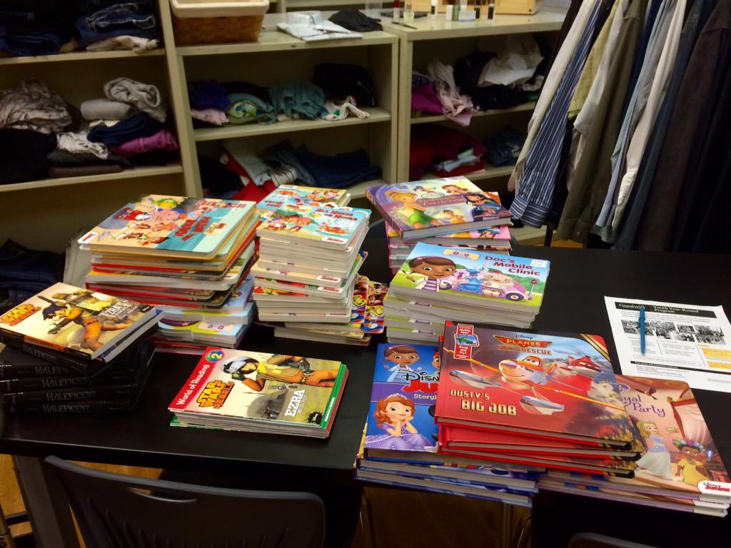 MelissaRysemus's tweet image. The Giving Room supports teen parents. Today we got a donation of 100+ new books! #interagencygraywolves