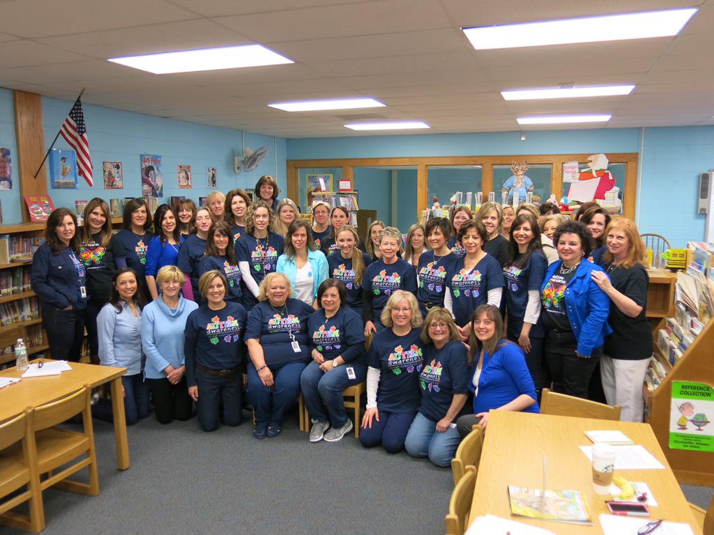 SELSynergy's tweet photo. Smithtown Elementary faculty and staff on #WorldAutismAwarenessDay WE LOVE OUR KIDS! http://t.co/g3fJTvki5q