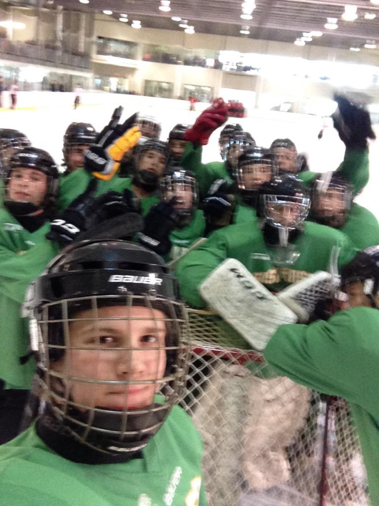 Ganson12's tweet photo. Just a little pregame selfie with the zone 1 squad @sask_hockey #saskfirst15 #RT to help me win a stick or gloves http://t.co/LpzQppdXlm