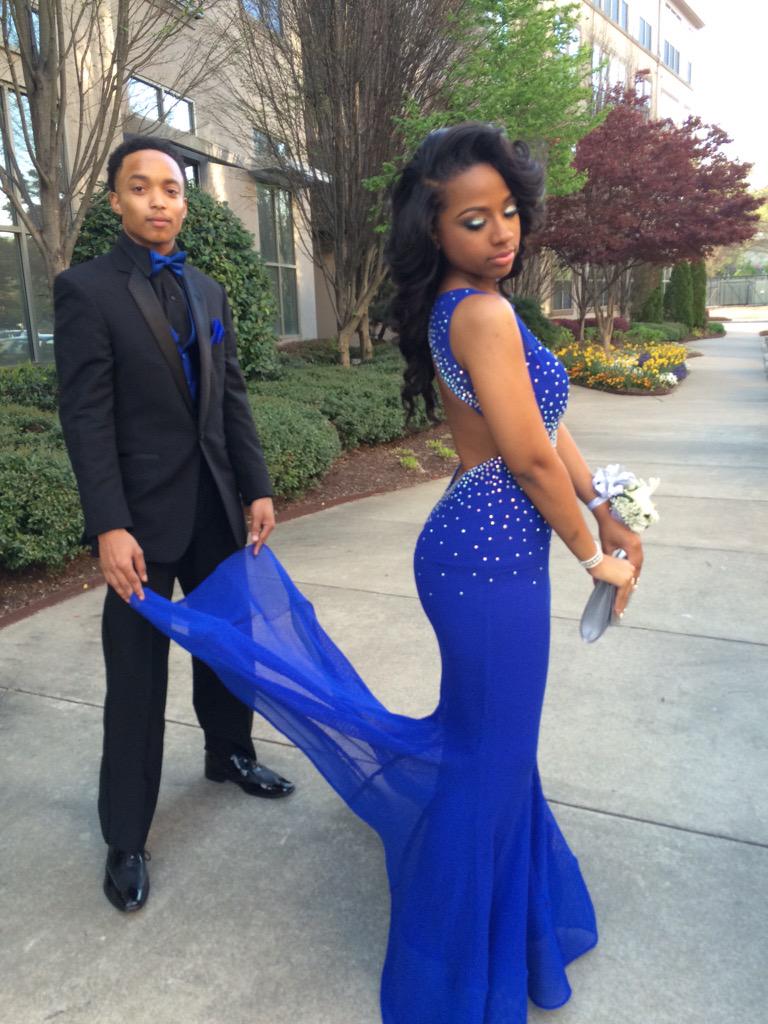 babydolldomxo's tweet image. #prom2k15 #AMHSPROM2K15  💅👸 SORRY FOR THE SLAY.