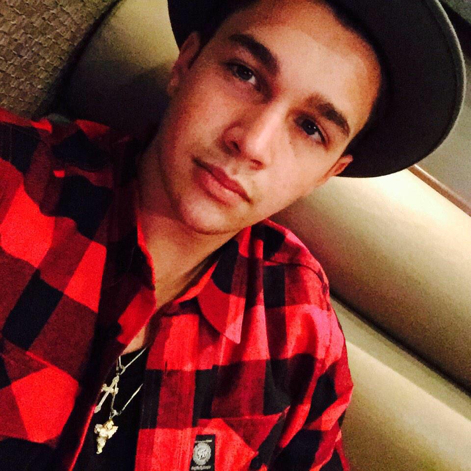 Happy Birthday Austin Mahone! I love u so much!I m waiting you in JAPAN        