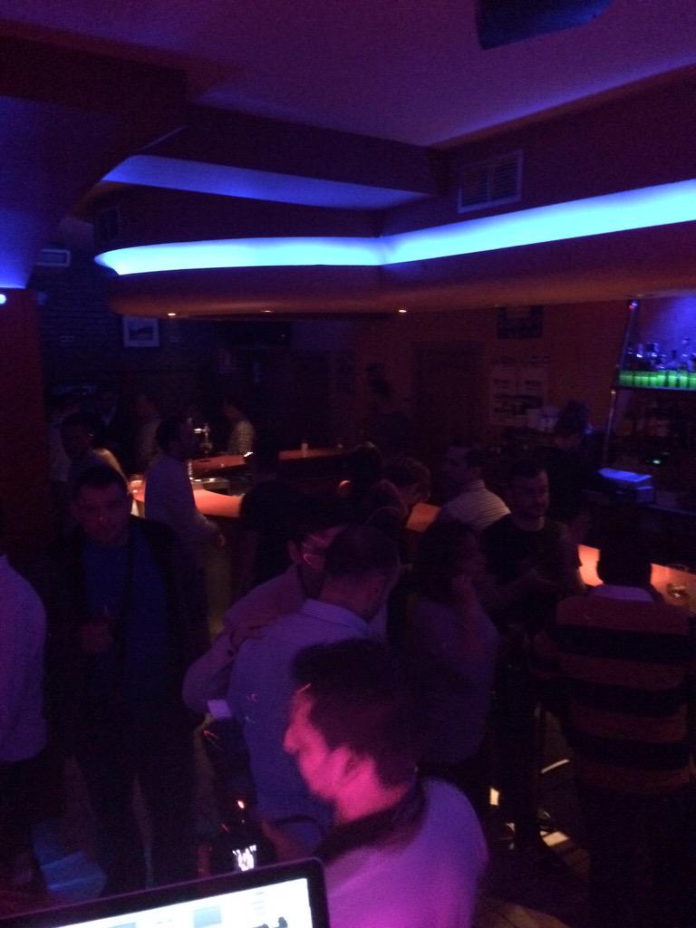 Javidj211's tweet photo. Ya estamos de liiiiioooooo!!!!! @IntermedioPubCD @Cupra_86 dale dale!!!! http://t.co/omSeQU128E