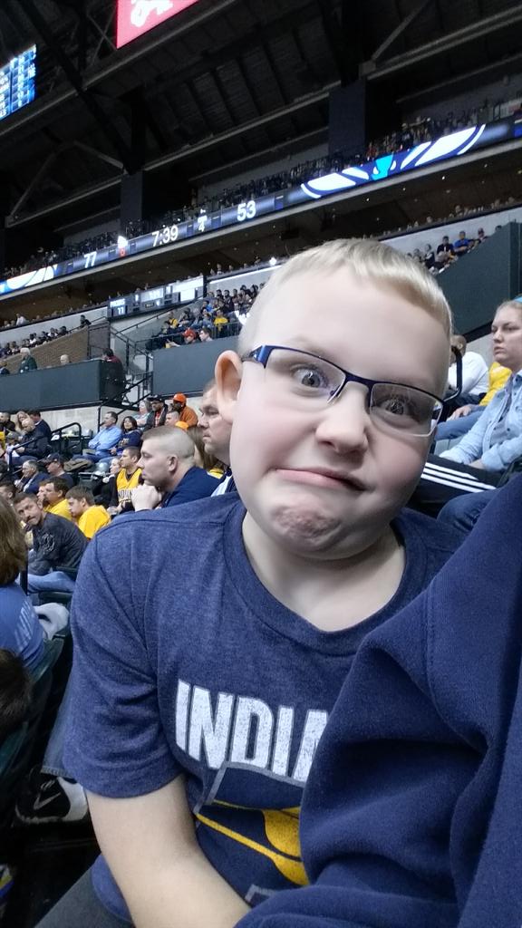 Kristie38's tweet photo. #pacersgamenight http://t.co/hwlLDDRjjv