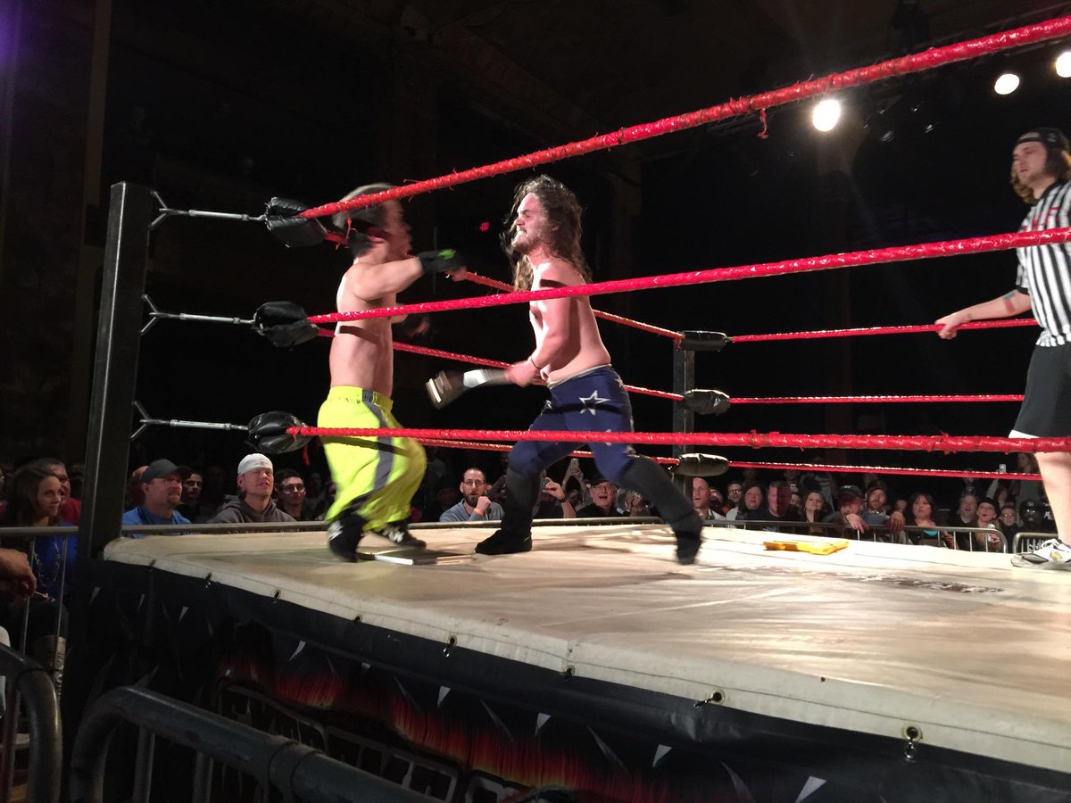 soapdawg98's tweet photo. Extreme midget wrestling (@ Turner Hall Ballroom - @pabsttheater in Milwaukee, WI) https://t.co/fL0waljiUV http://t.co/r7fF1xQBYw