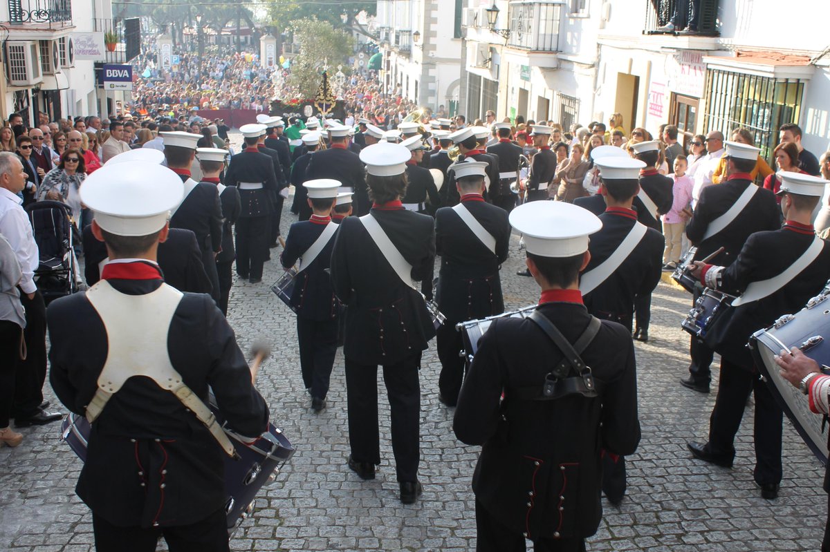 HumildadSM's tweet photo. Se nos acabó la primera de muchas más, nuestro sueño se hizo realidad. Gracias a tod@s los que han hecho esto posible http://t.co/P8DvTuVY4B