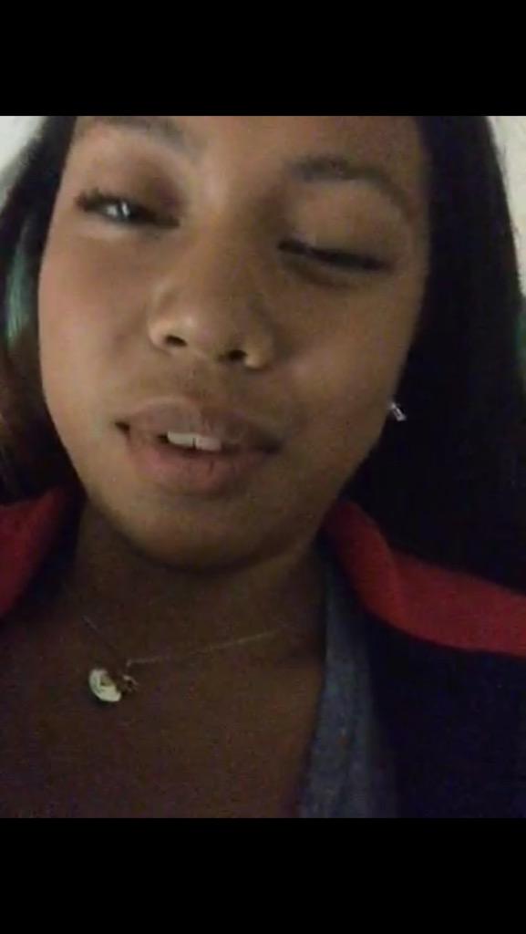 darksimpIicity's tweet image. Lmao look at Denisse she's high &amp;amp; looks like a chipmunk #WisdomTeethProbs