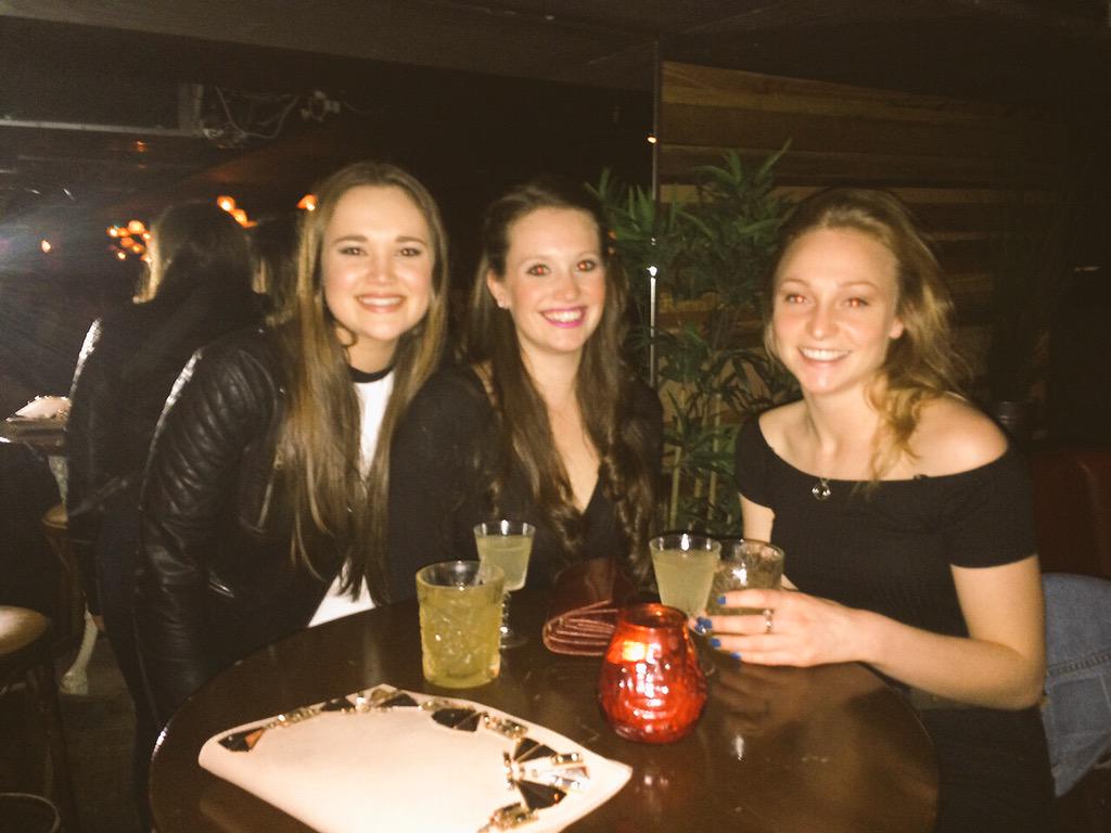 TenMillLane's tweet photo. All smiles for the bank holiday weekend. 📷💕@esmekerton http://t.co/sbO2EcAs6Q