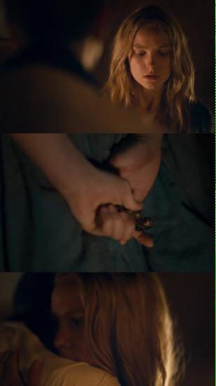 BanishedTVFans's tweet photo. The beautiful, fragile Katherine "Kitty" McVitie.What was she thinking about while holding the Virgin? #shewobbled http://t.co/tM9UwnvEpi