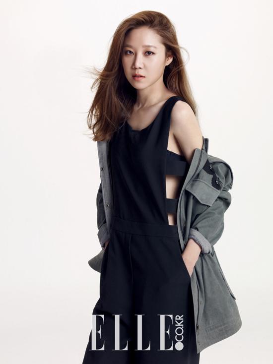 Happy birthday tante gong semoga karir nya makin meningkat ,wish you all the best tante Gong hyo jin:* 
