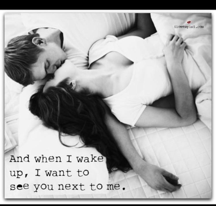 Я проснулся на английском. I want you next to me. Wake исполнитель. Wake up, i love you. Wake up music.