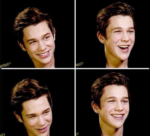 485_270's tweet photo. "@mahowalker: HappyBdayAustinMahoneFromBrazil http://t.co/TagxVIf6j4"