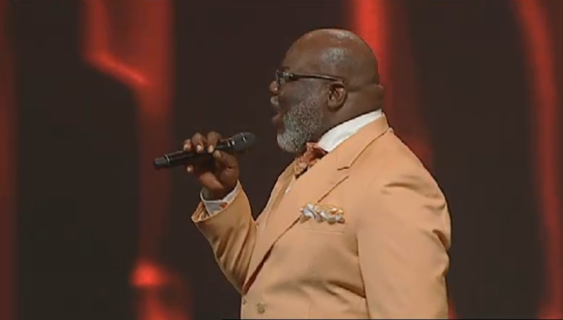 BishopJakesBr's tweet photo. O SANGUE AINDA TRABALHA! Ele nunca perdeu uma batalha! @BishopJakes #tphonline #PromiseRevealed  http://t.co/BE8FoP88HK