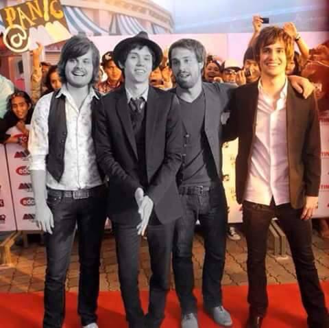 bruno_azael's tweet photo. #WeWillAlwaysLoveYouSpencer @TheSpencerSmith te extrañaremos http://t.co/12gGaoysvF