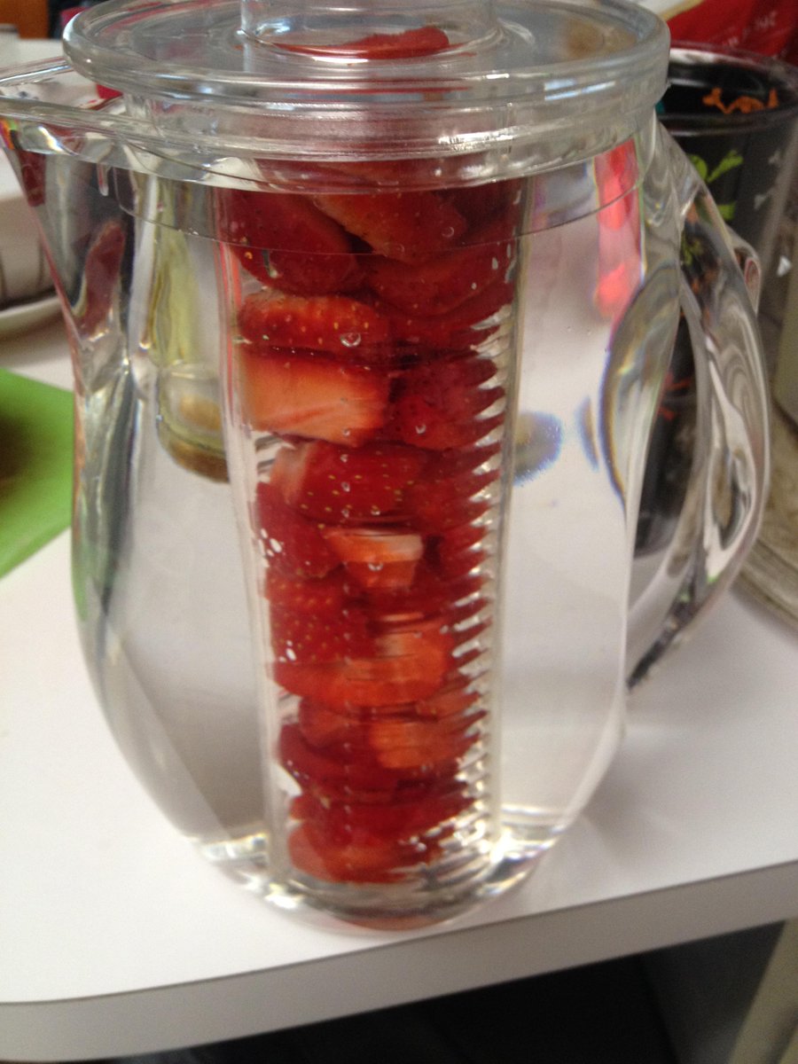 SugarD38's tweet photo. Fruit infusion pitcher I received for review purposes #amazonreview #bloggersunitedgroup http://t.co/hEloqaQ2Gr