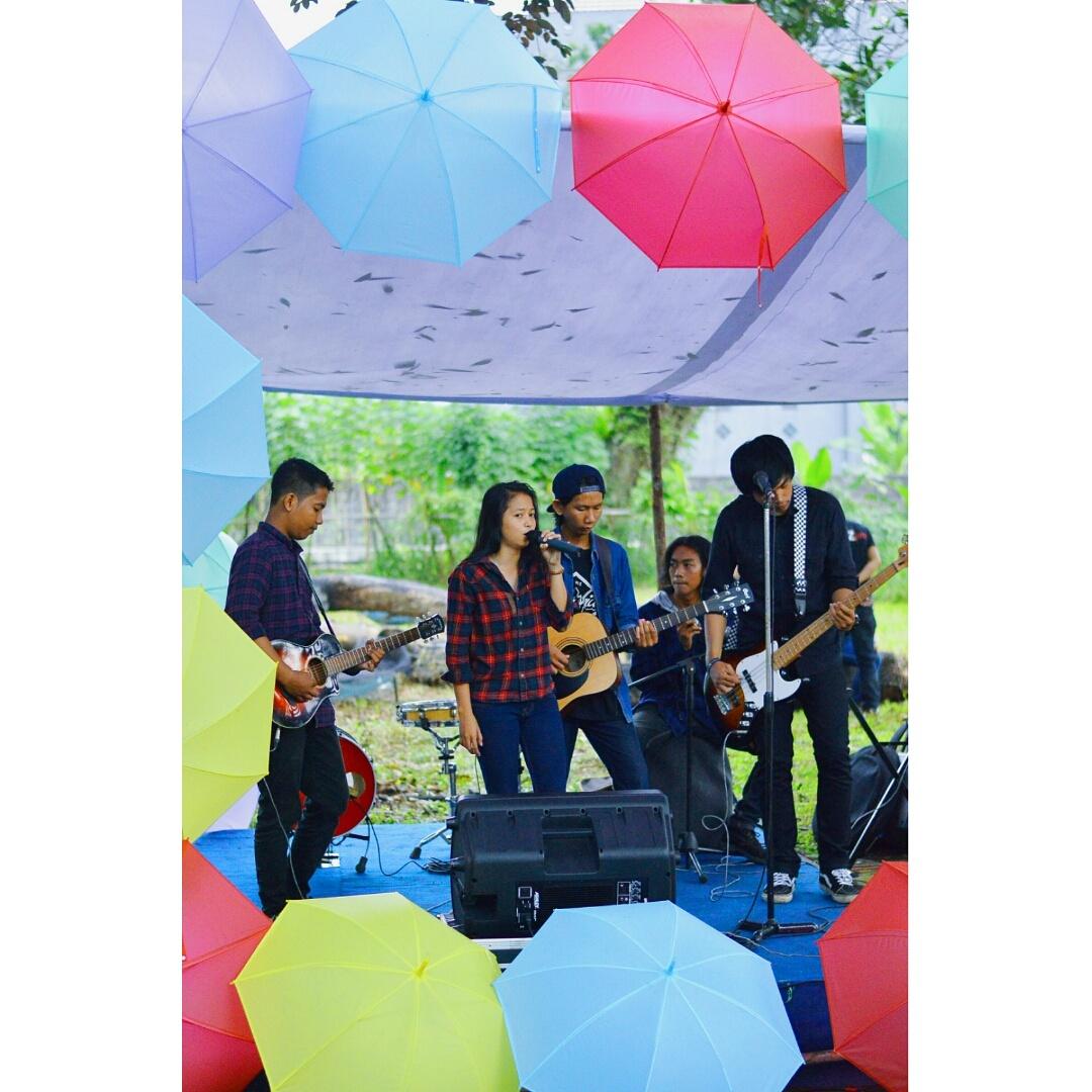 Long Live The Queen tweet media