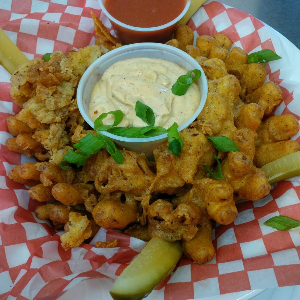 BossHogs_'s tweet photo. Look what's bloomin @BossHogs_ #bloominonion #smokin http://t.co/SMljpgGtQE