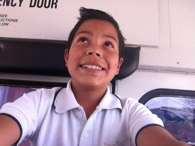Csamayoatoni's tweet photo. Feliz Nochee Hahaha!! http://t.co/lKO8lw9OB0