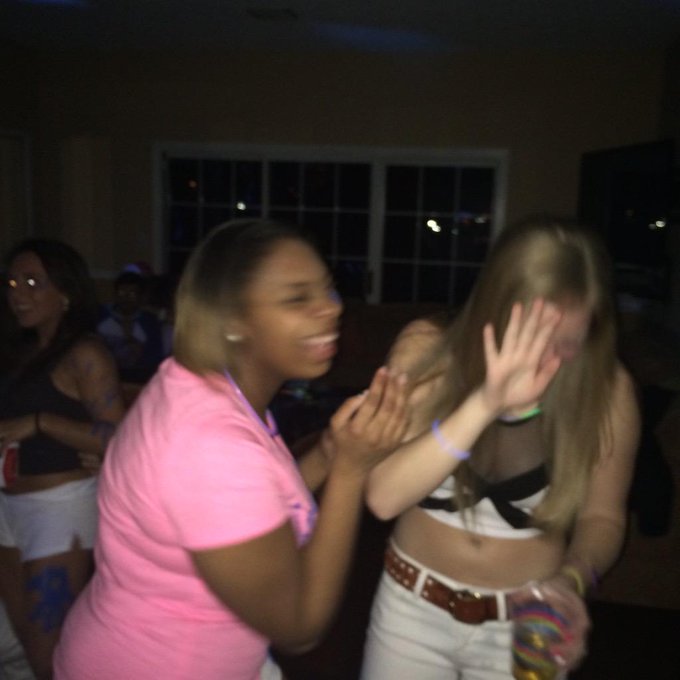 Watch Goddess Caviar's leaked NSFW photo on TwXstars