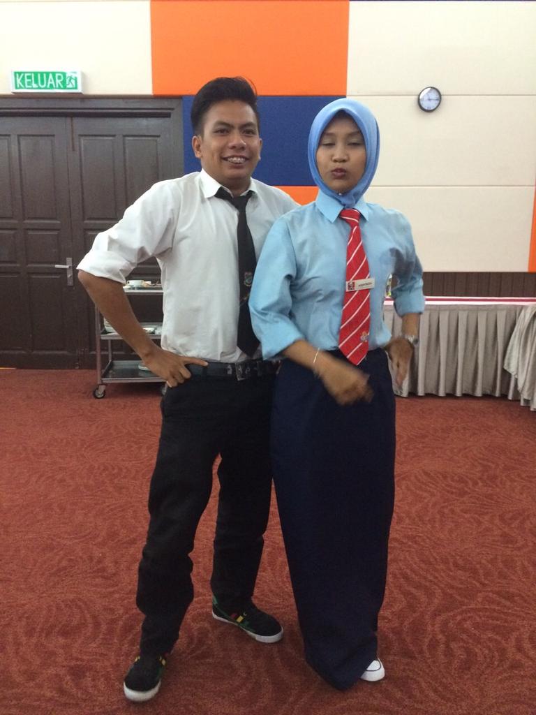 PieeEpul's tweet photo. Semalam punye cite,.
Yg pengawas uh bukan pengawas skolah tapi pengawas saye.. Kahkahkahkah
#rinduawak #sygawak http://t.co/02GUOybGFa
