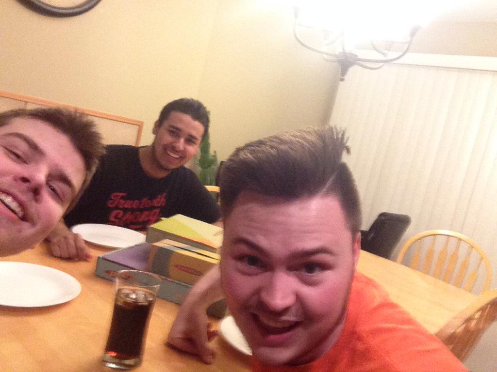Matt_Nielsen19's tweet photo. The fam @JasonLighton @wefoundjack http://t.co/pUX14Yv888