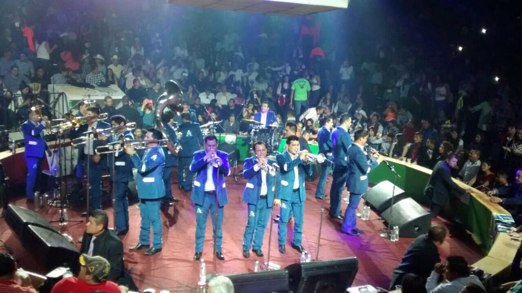 La Arrolladora Banda El Limón en Texcoco