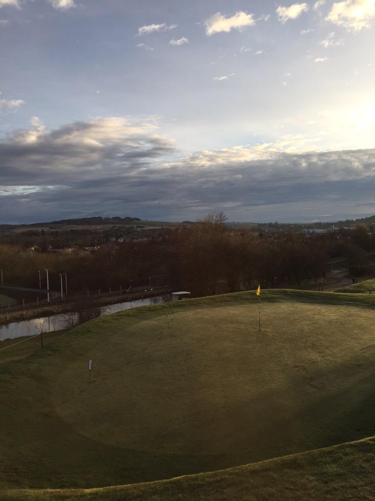 kenny_monaghan's tweet photo. Beat the pro ready @17th hole ยฃ1 entry @linlithgow_gc #easytobeat #35ft #openingday http://t.co/XOmabL4V7j