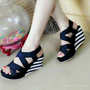 Marsh0p's tweet photo. Wedges Kode:GH29 Size 36-40 tinggi 8cm 85.000 untuk order Langsung SMS/WA 08980145248 BBM pin by request ^^ http://t.co/sNzDGJU4tU
