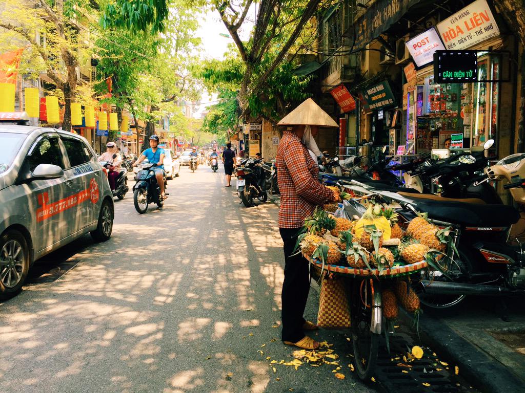 erinapindar's tweet photo. Good morning from #Hanoi's old quarter. Another fun adventure with @smchamb and @EAhoneymoons. #Vietnam #travel http://t.co/zAOelIgsJn