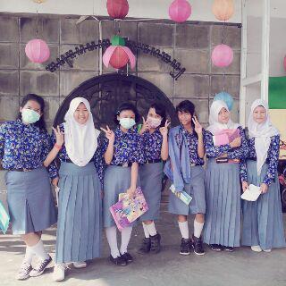 Ferli_F7's tweet photo. Out class kemarin w/ temen2 ♥♡^O^ *^▁^* http://t.co/vX6Xy4Og9W