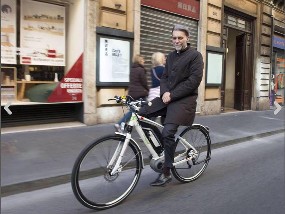 FranFerrante's tweet photo. Delrio (1): "Meno tangenziali più depuratori" #buoninizio http://t.co/wNj7WubgcN