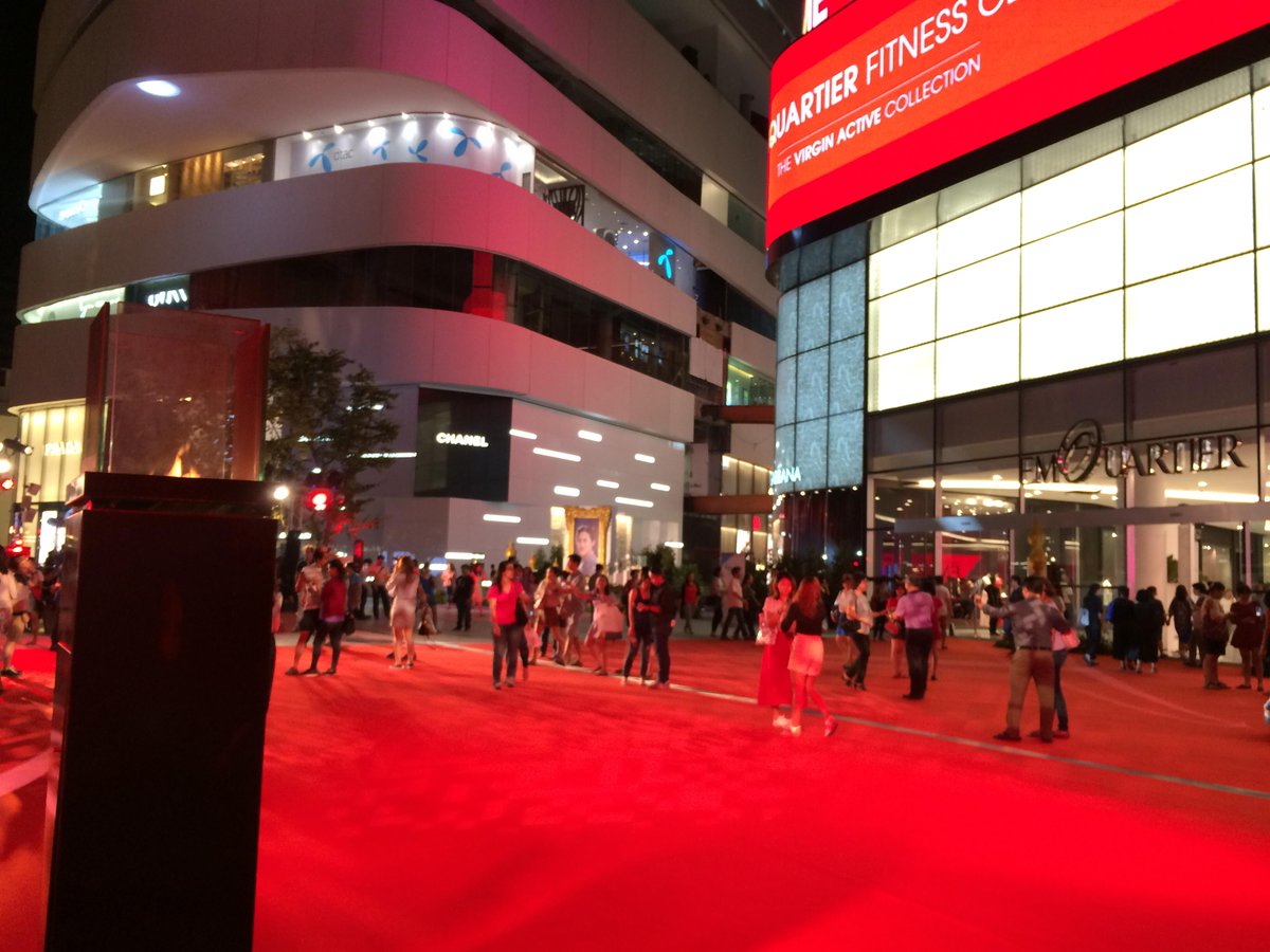 nutzumi's tweet photo. the new shopping area @emquartier http://t.co/JmZ5jvvwJp