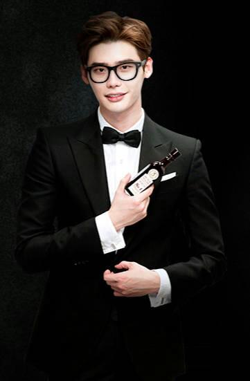 LeeJongsukID's tweet photo. Lee jongsuk for skinfood http://t.co/5meFmReeiM