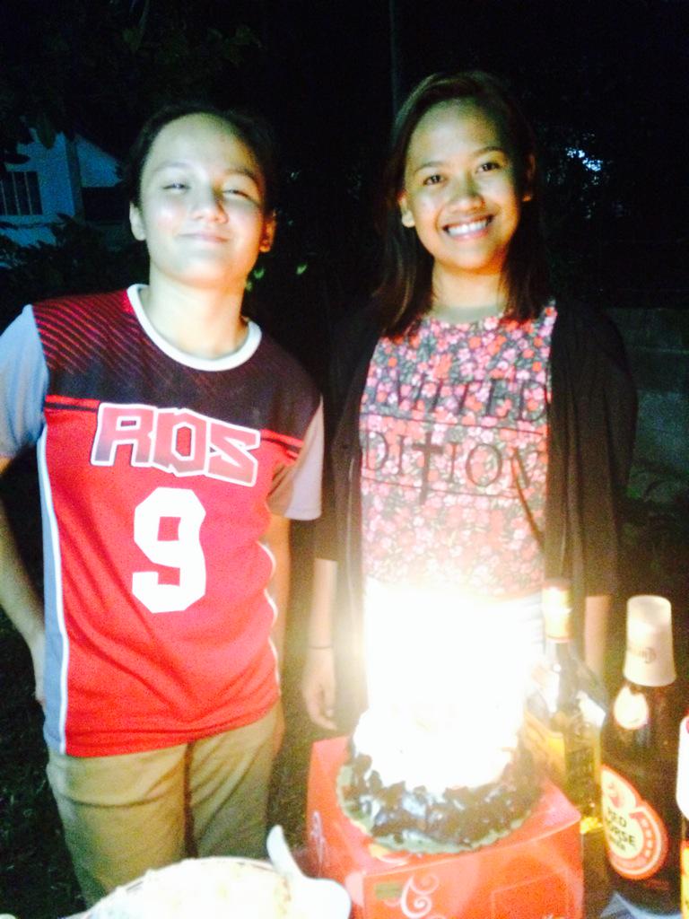KALdrogoo's tweet photo. I'll miss this girl @tobiaskathx #LastToast #DespedidaParty πππ» http://t.co/3so6K1e6GN
