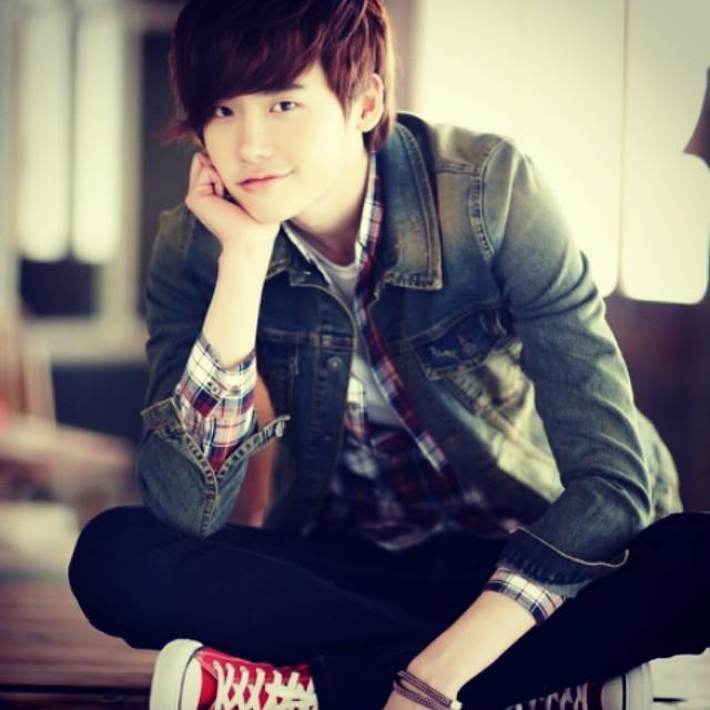 PinocchioPH's tweet photo. Si tampan nan menawan.... #leejongsuk
Dan semua drama yg dibintangi ny pun trlalu sayang utk dilewatkan...
#pinocch… http://t.co/3fC5rZXTIp