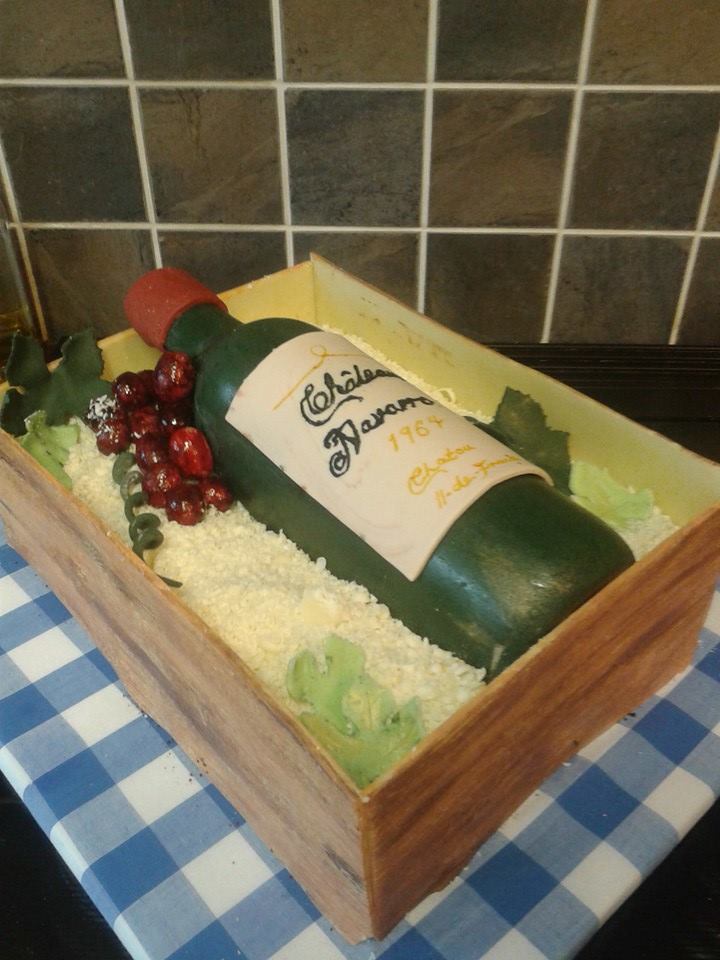 littletease's tweet photo. curiosity how much would it be for a cake like this please reply on my page please https://t.co/e1RfnyifnH #cakeboss http://t.co/scM95Of435