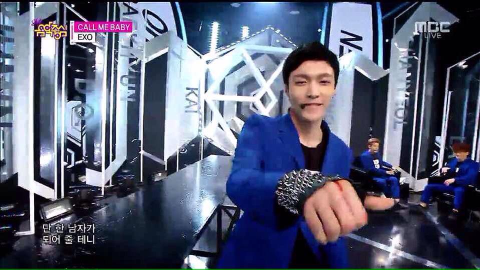 _innocentme's tweet photo. He fight hard to achieve his dreams. Even if hes hurting, hell still smile&stay strong #3yearswithLAY #3yearswithEXO http://t.co/dF4yGEdQtK