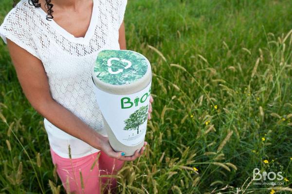 aggregatte's tweet photo. Urna Bios...te convertirá en un árbol después de morir http://t.co/8dV5xw68vi vía @EcoInventos #TOPweekGGTT http://t.co/JHJ3JyJaWb